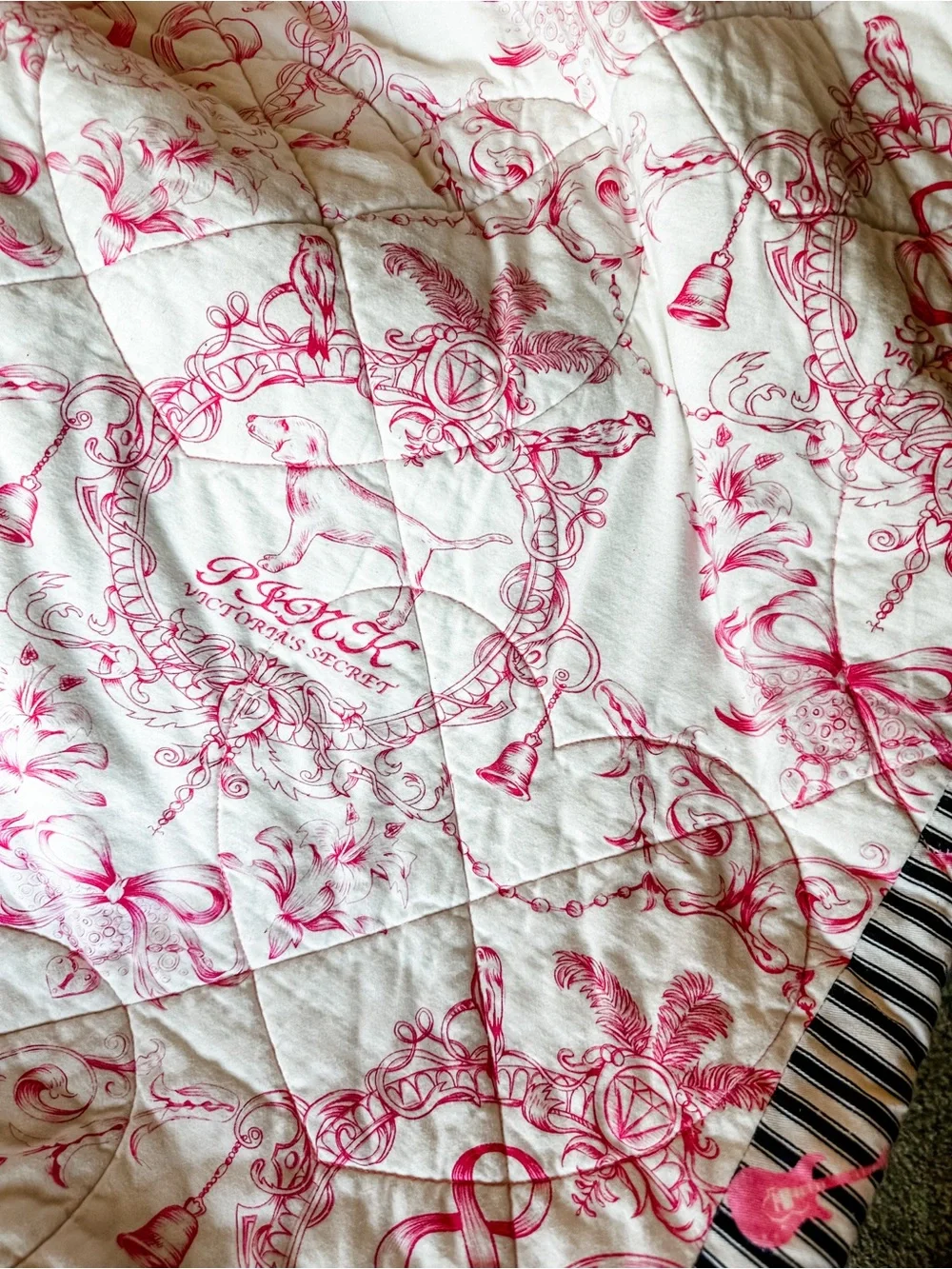 PINK Victoria's Secret Black & White Striped Comforter - Dogs & Guitars